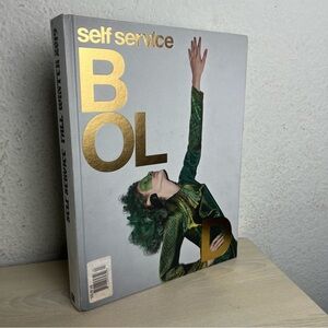 SELF SERVICE FASHION MAGAZINE ISSUE 51 FALL / WINTER 2019 BOLD